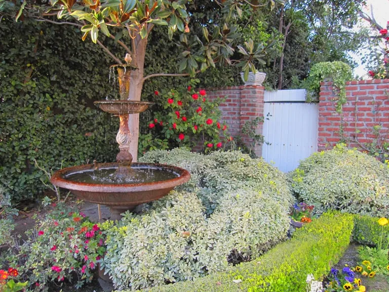 Expert garden landscaping in Glendale, CA by Mary Cardea Landscaping