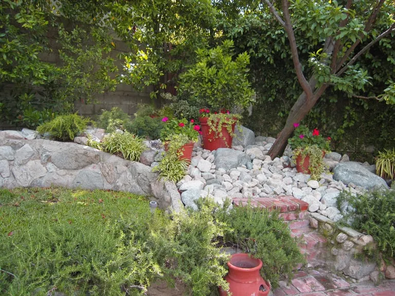 Professional outdoor landscaping experts serving Glendale, CA - Mary Cardea Landscaping