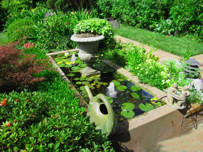 Reliable yard cleanup service experts serving Glendale, CA - Mary Cardea Landscaping