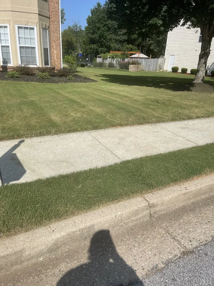 Custom outdoor landscaping for beautiful yards across Riverdale, GA - Mary Houston Landscaping Services