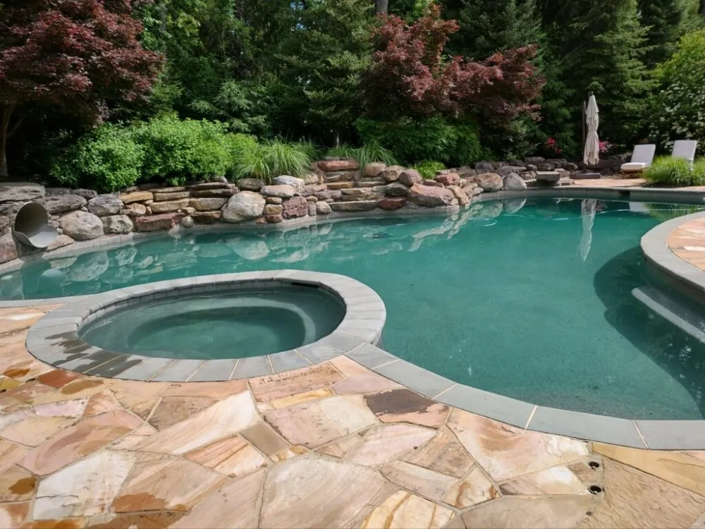 Top-rated garden landscaping in Nottingham, MD by Maryland Total Land Care