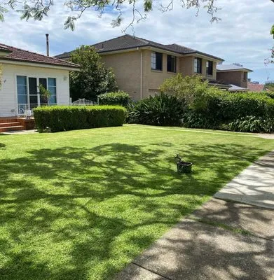 Maryvale Lawn Care Logo