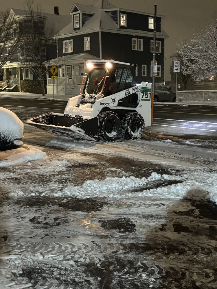 Local outdoor landscaping experts serving Everett, MA - MAS Landscaping & Snow Removal