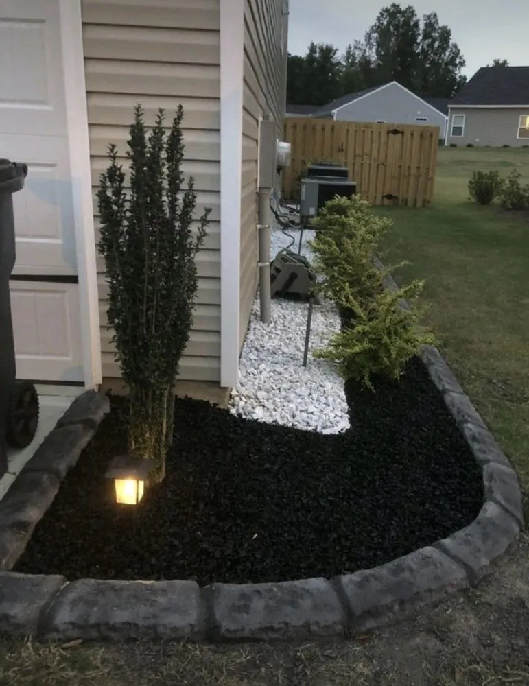 Custom yard maintenance with custom design in Memphis, TN by Maserati Customs And Lawn