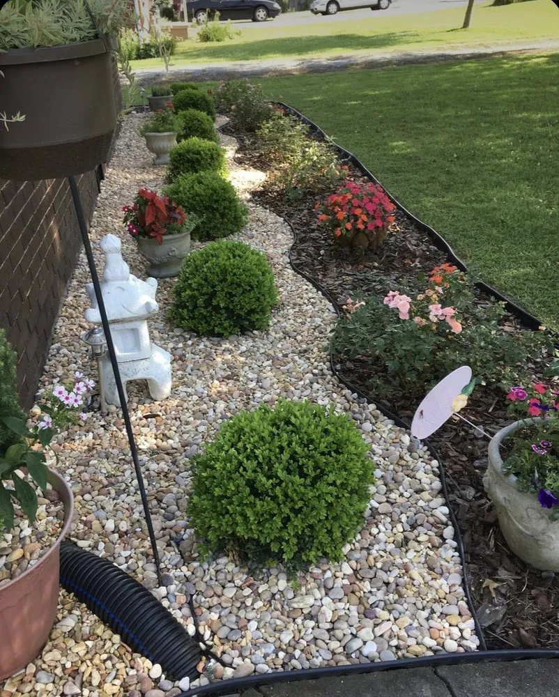 Expert landscaping services in Memphis, TN by Maserati Customs And Lawn