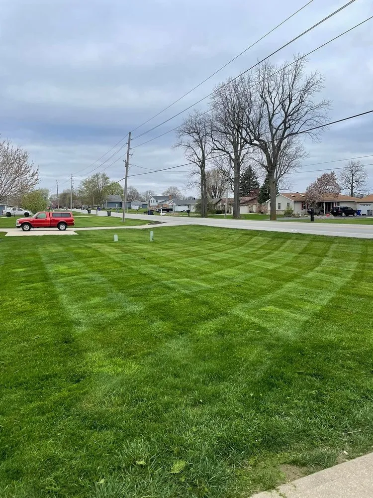 Top-rated lawn care service experts serving Kokomo, IN - Masons Lawn Care