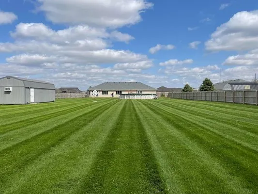 Masons Lawn Care Logo