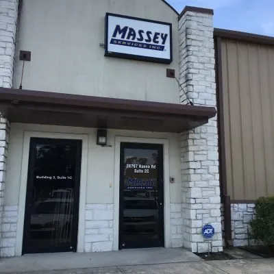 Professional yard maintenance in Oak Ridge North, TX by Massey Services