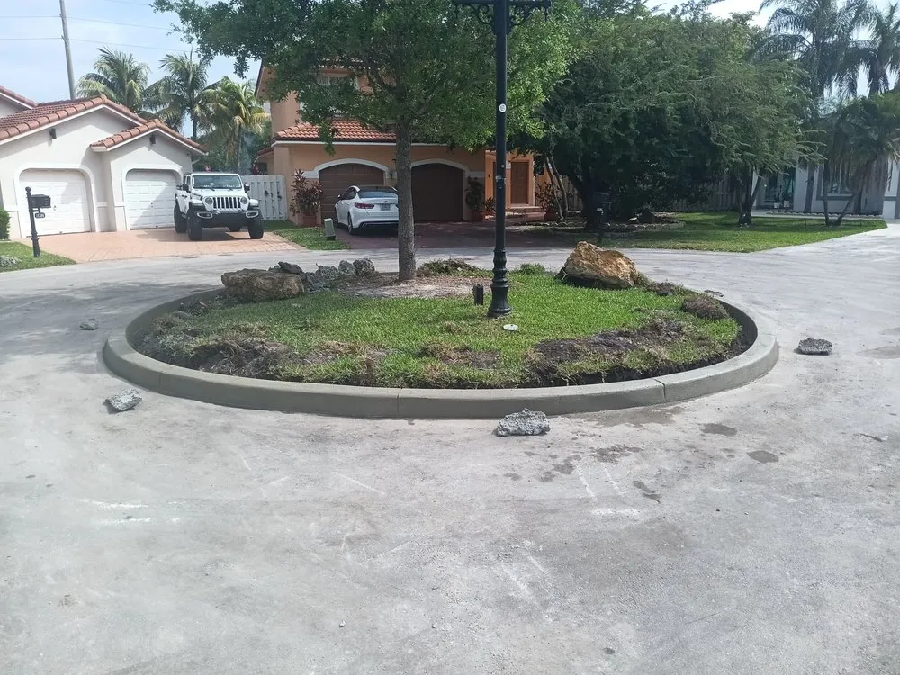 Custom outdoor landscaping in Renton, WA by Master Borders