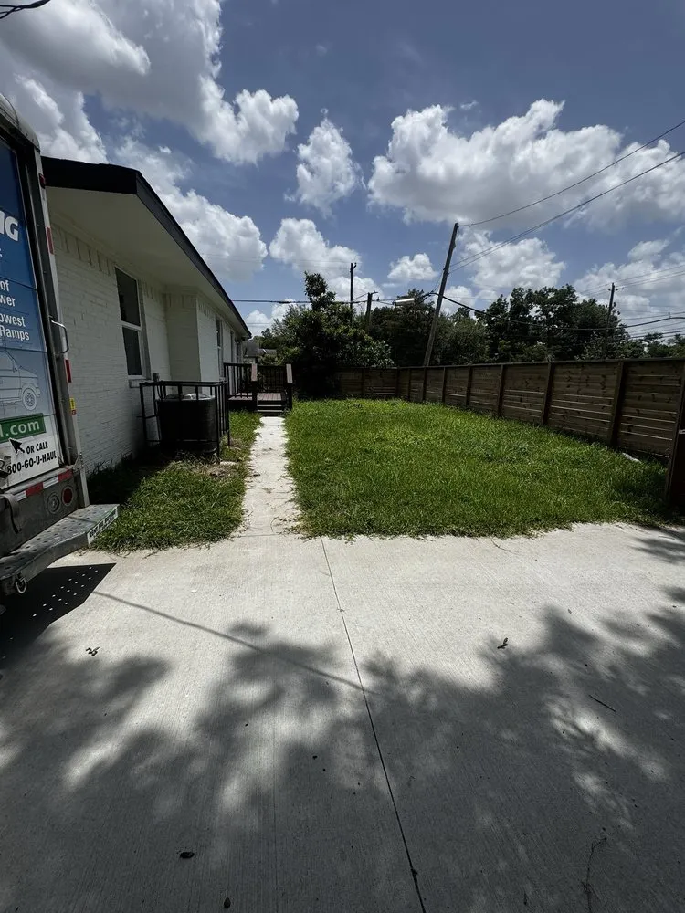 Trusted lawn care service experts serving Houston, TX - Master Fix It