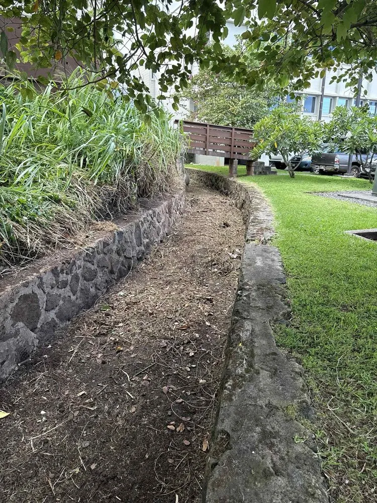 Custom lawn mowing service experts serving Urban Honolulu, HI - Master Landscaping and Yard Maintenance