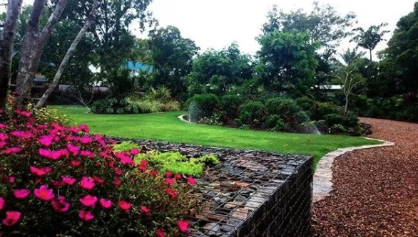 Affordable yard maintenance experts serving Lorain, OH - Master Landscaping Sprinklers