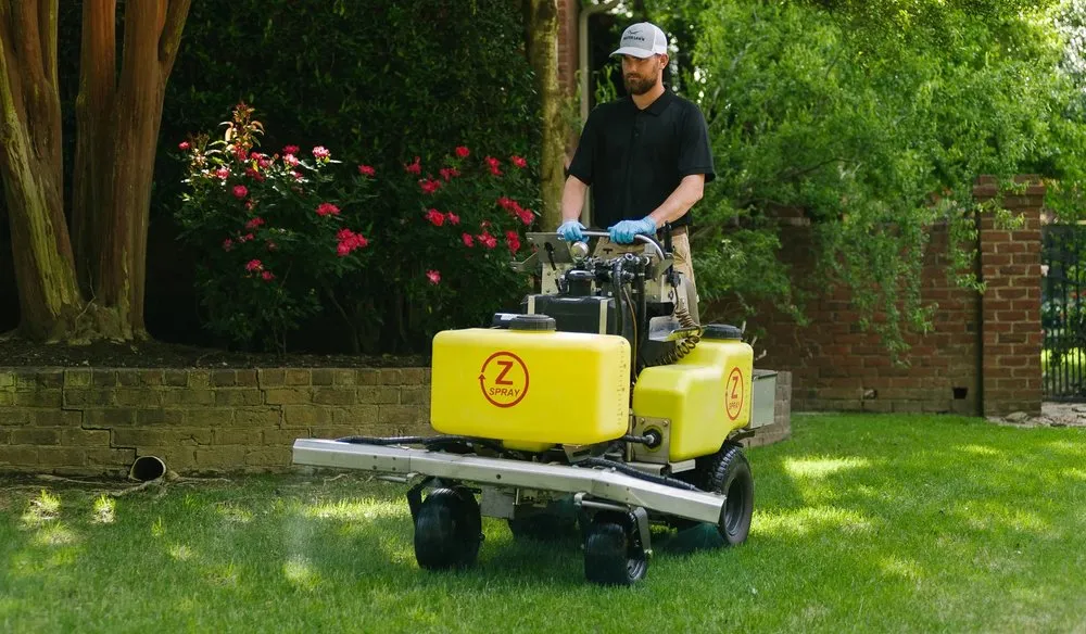 Local lawn care service experts serving Bartlett, TN - Master Lawn