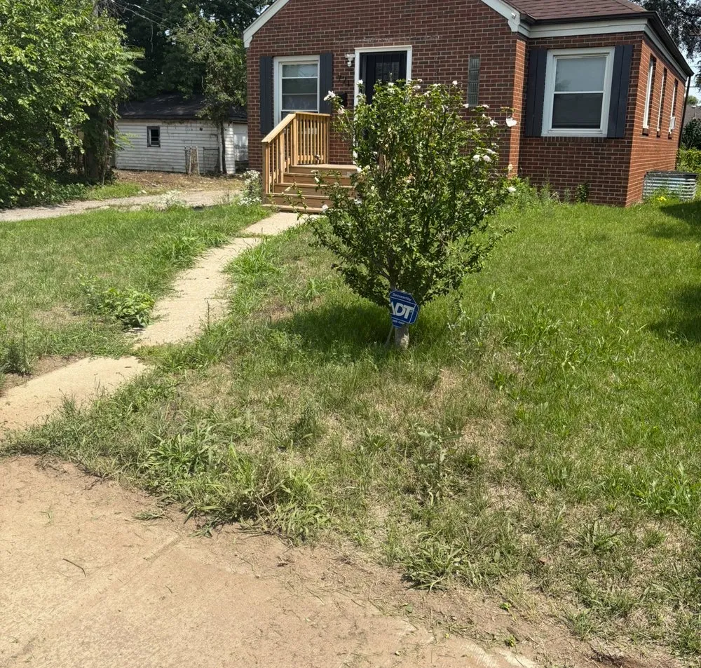 Trusted landscaping services for residential properties in Hammond, IN by Master Lawn Management