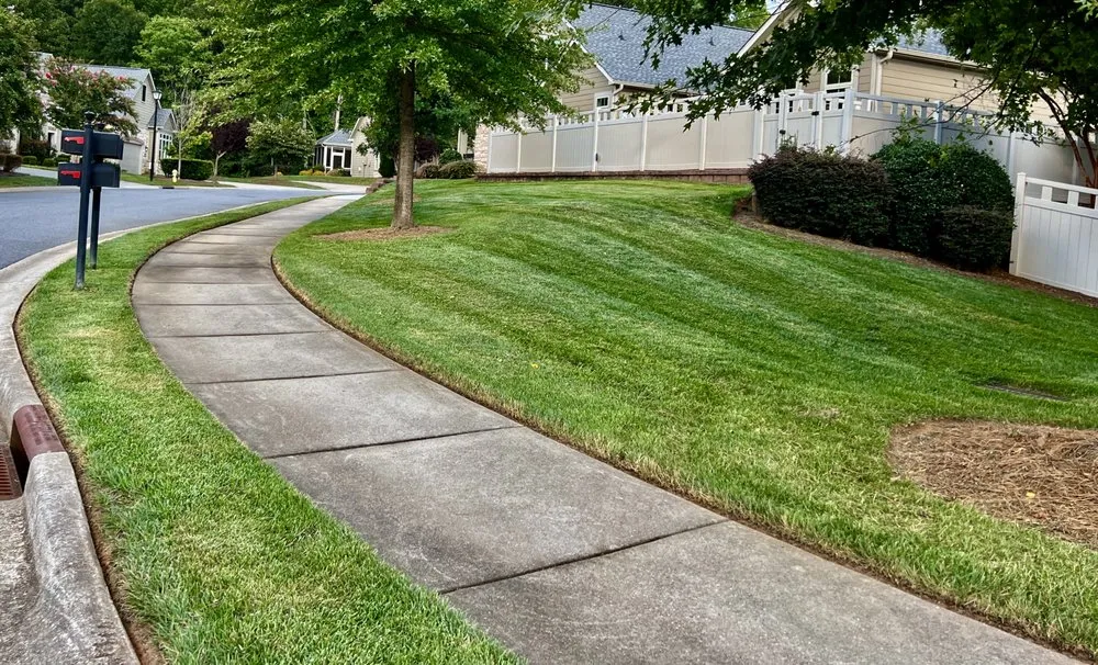 Expert landscaping services for year-round maintenance in Davidson, NC by Masterclass Landscape
