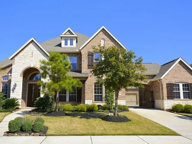 Affordable residential landscaping in Keller, TX by MasterLawn Service