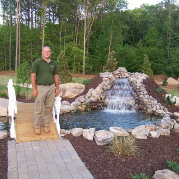 Top-rated yard maintenance for residential properties in Elizabethton, TN by Master's Touch Landscaping