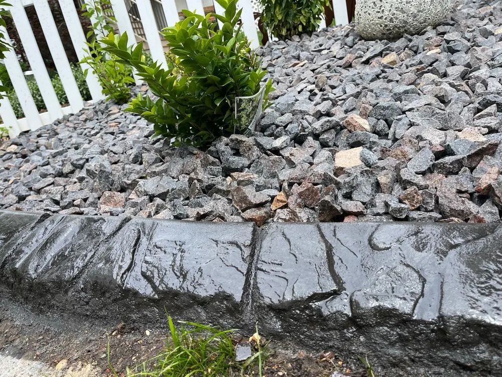 Professional landscaping services in Weldon Spring, MO by Masterstone Hardscapes