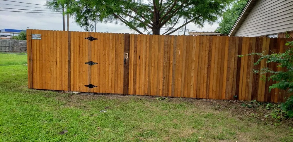 Top-rated lawn mowing service in Fort Worth, TX by Mata Fence & Lawncare