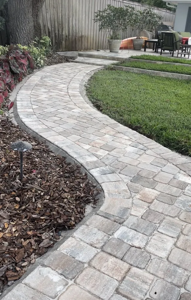 Expert landscaping services in Orlando, FL by Matao pavers services