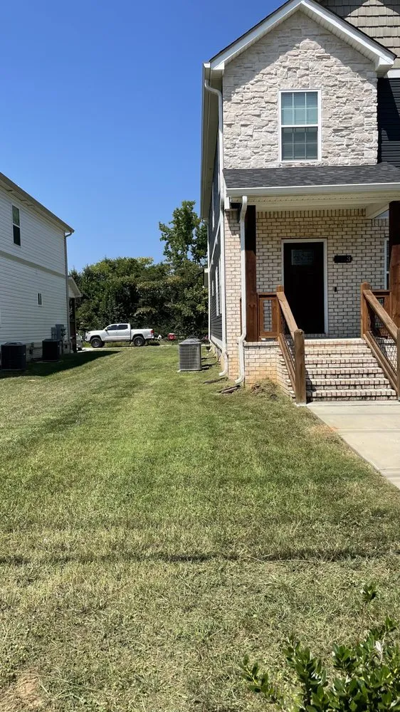 Expert landscape installation for beautiful yards in Chattanooga, TN by Matías landscape