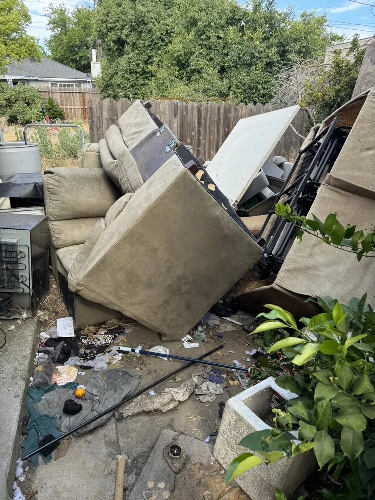 Reliable yard maintenance experts serving Stockton, CA - Mateo Y Miguel Junk Removal Services