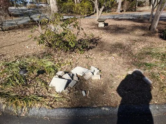 Mateo's Construction and Landscaping Logo