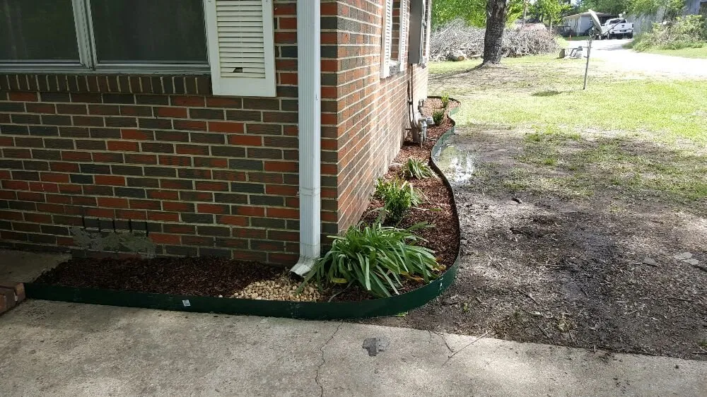 Local lawn mowing service in Mountain Brook, AL by Mateo’s Lawn Care