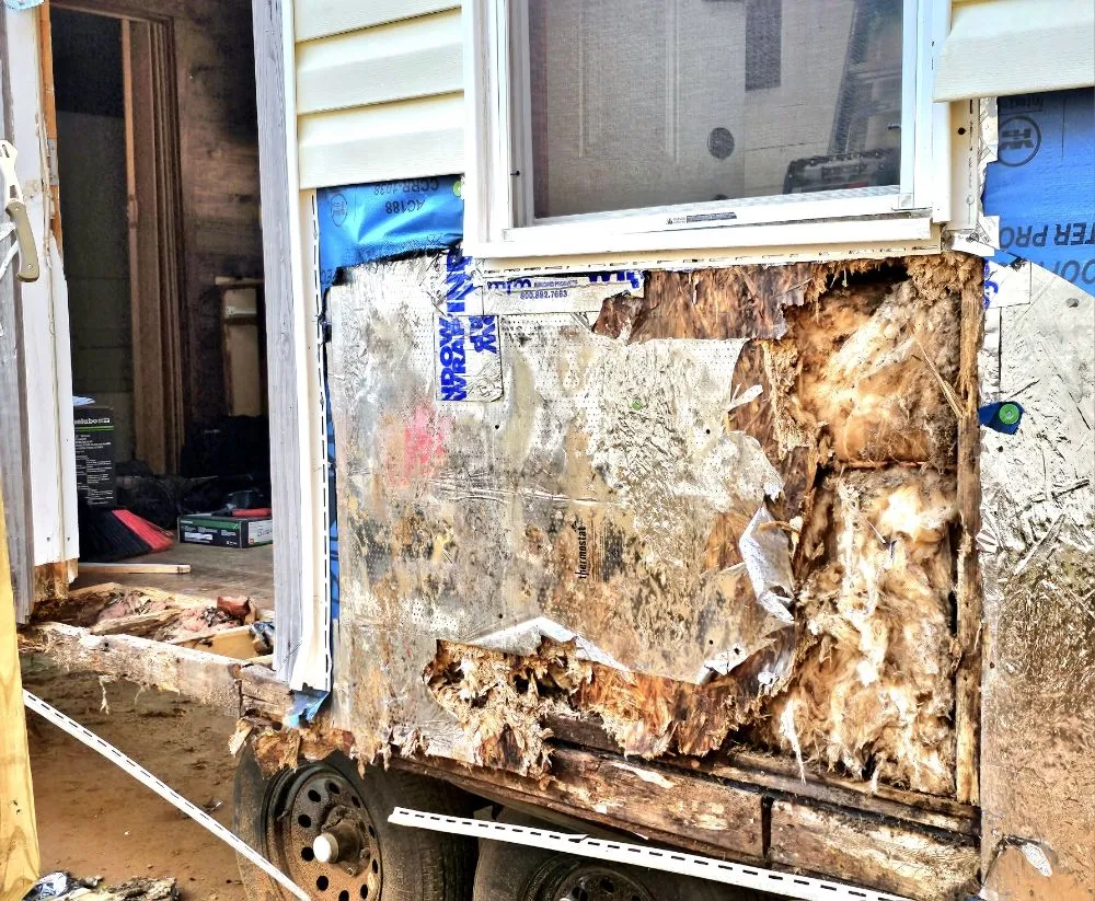 Local lawn mowing service experts serving Travelers Rest, SC - Mathis Maintenance And More