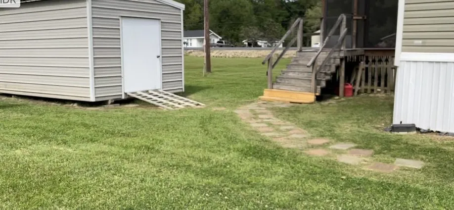 Custom lawn care service for residential properties across Gonzales, LA - Mathison Lawn Care