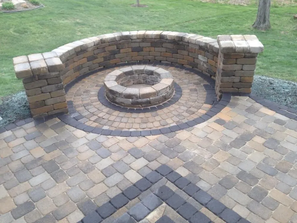 Custom lawn mowing service for residential properties in Columbus, OH by Matias Hardscapes