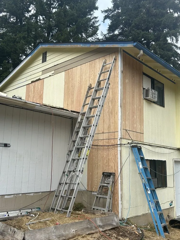 Expert yard maintenance in Shelton, WA by Matias Maintenance