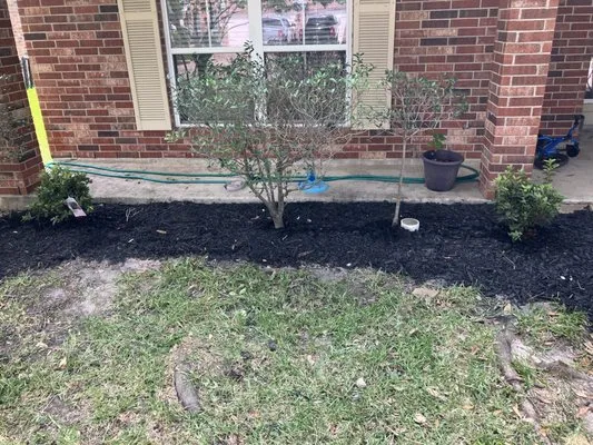 Matlow Gardeneering Logo