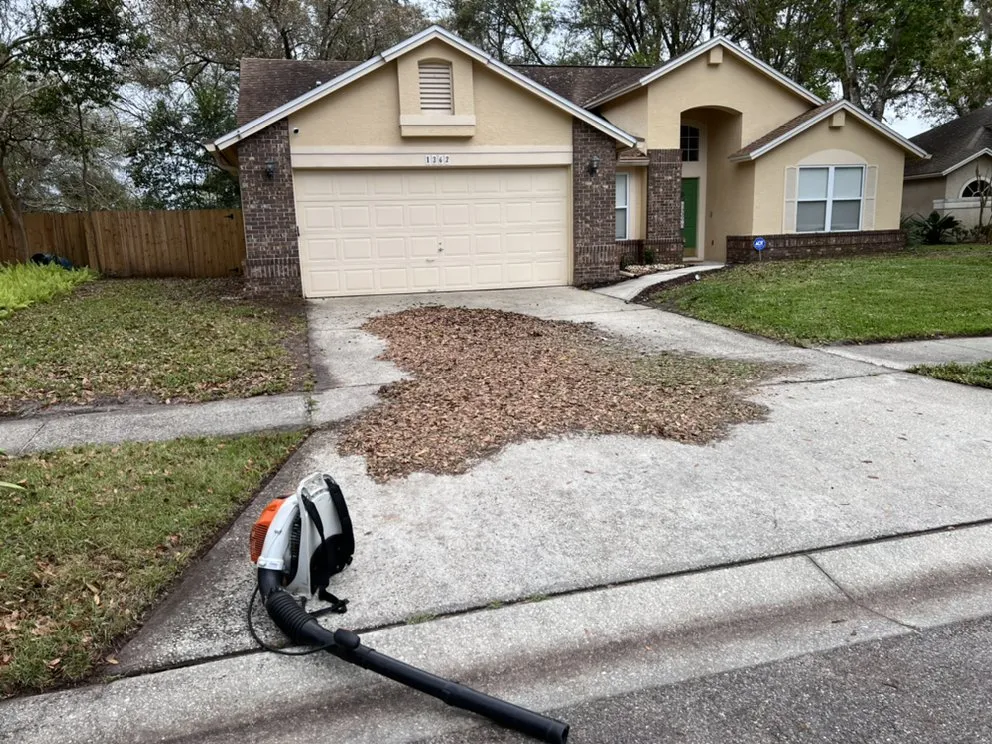 Professional lawn mowing service in Alafaya, FL by Matos Landscaping