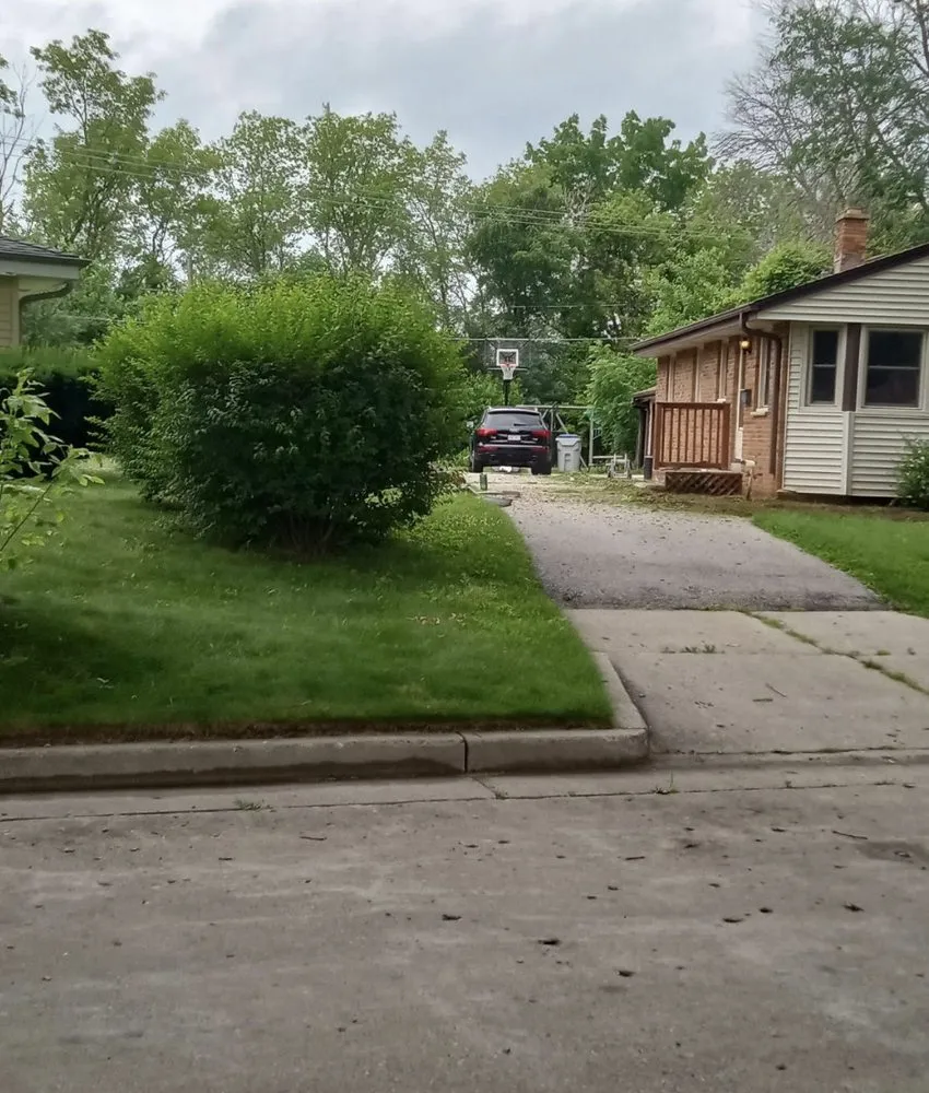 Professional lawn mowing service in Milwaukee, WI by Matt & Alex Services