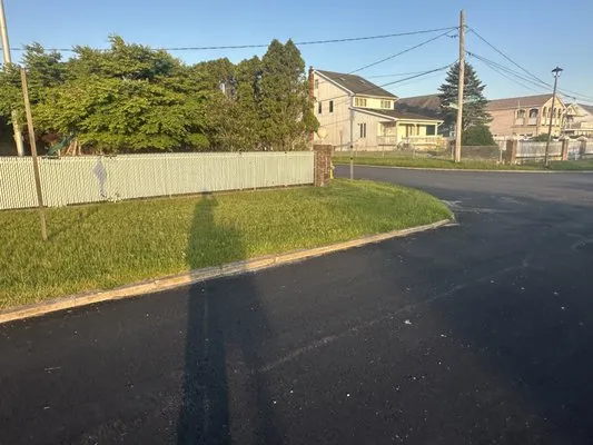 Matt & Zack’s Landscaping Logo