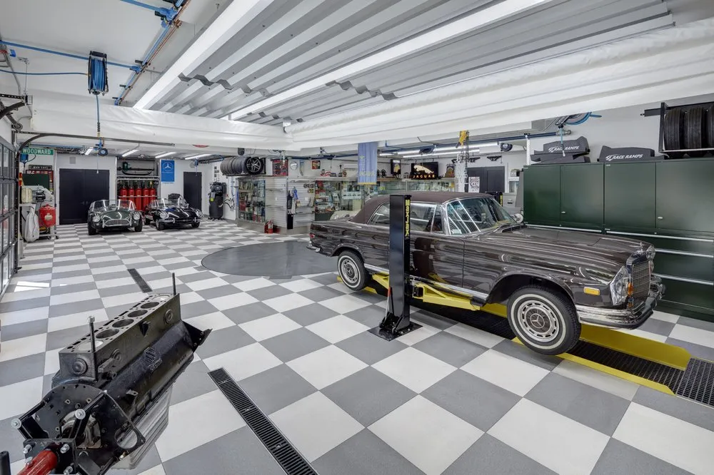 Reliable landscaping services near you in Farmington Hills, MI by Matthew G Strickfaden and Associates