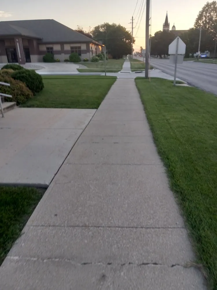 Top-rated lawn mowing service near you across Hampton, IA - Matthew Koenigs Lawn Care