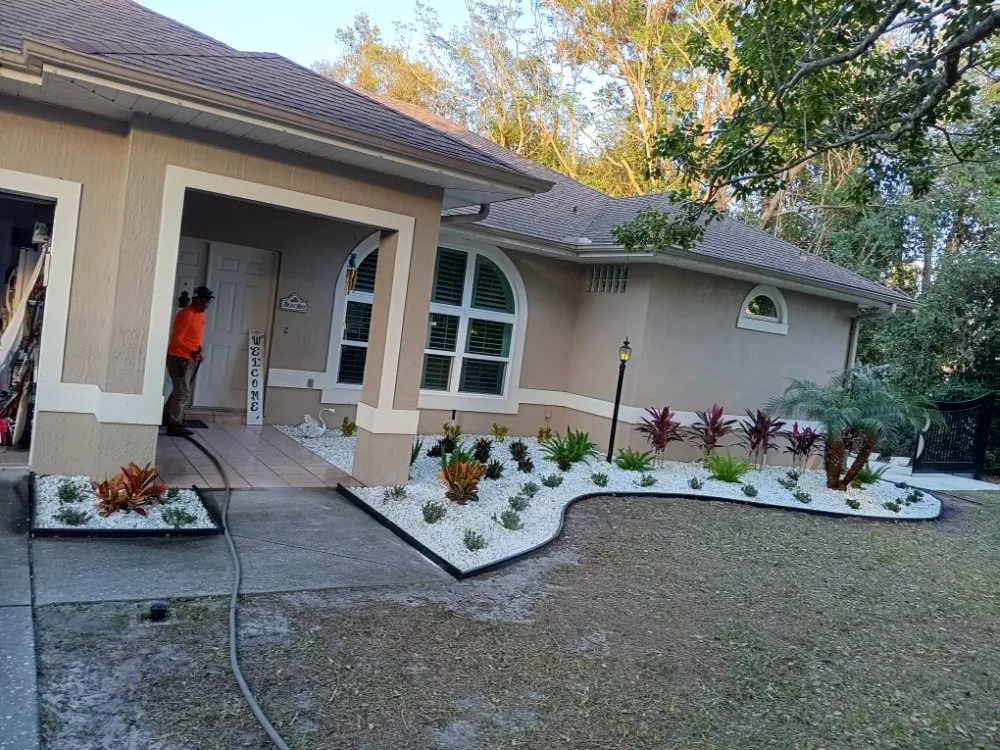 Custom yard cleanup service in Plant City, FL - Matthew Landscaping