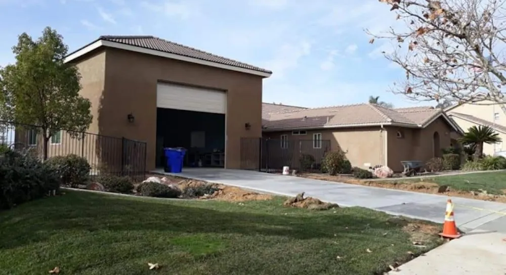 Custom lawn mowing service in Henderson, NV by Matthew's Construction