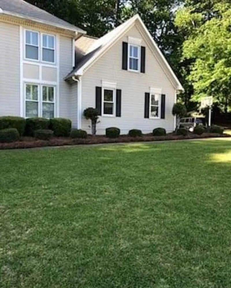 Top-rated yard maintenance experts serving Macon, GA - Matthew's Landscape and Design