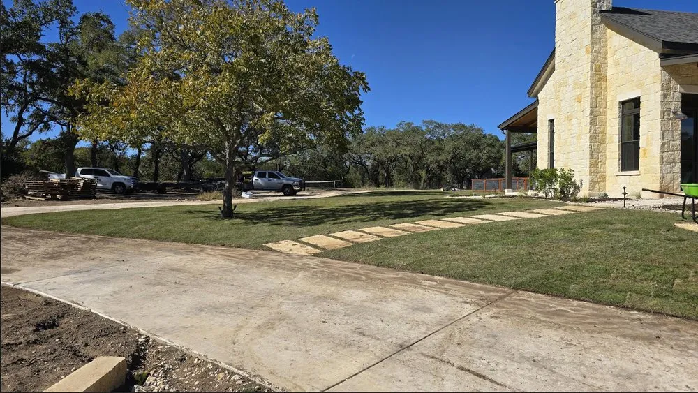 Trusted yard maintenance in Schertz, TX by Matthew's Landscapes