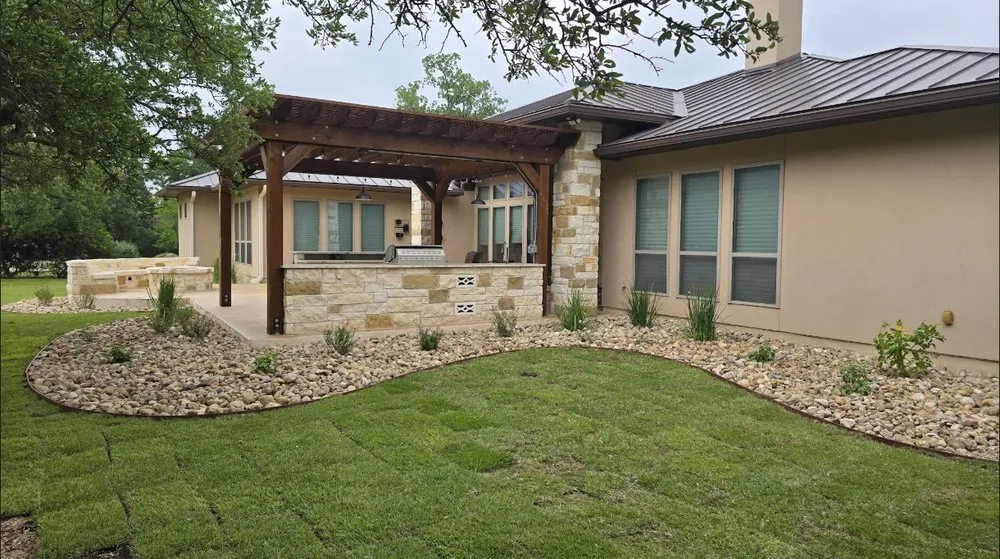 Affordable lawn mowing service in Schertz, TX by Matthew's Landscapes