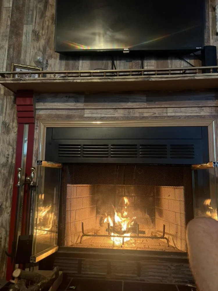 Local yard cleanup service for homes in Trenton, FL by Matthis Maintenance