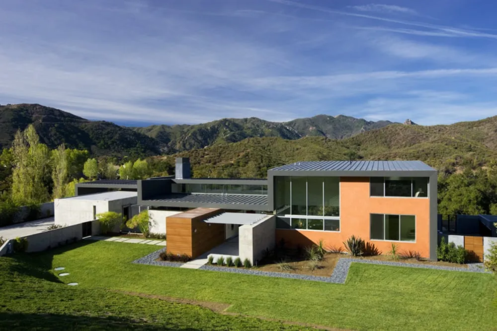 Top-rated residential landscaping for outdoor upgrades in Northridge, CA by Matt's Landscape Sprinklers