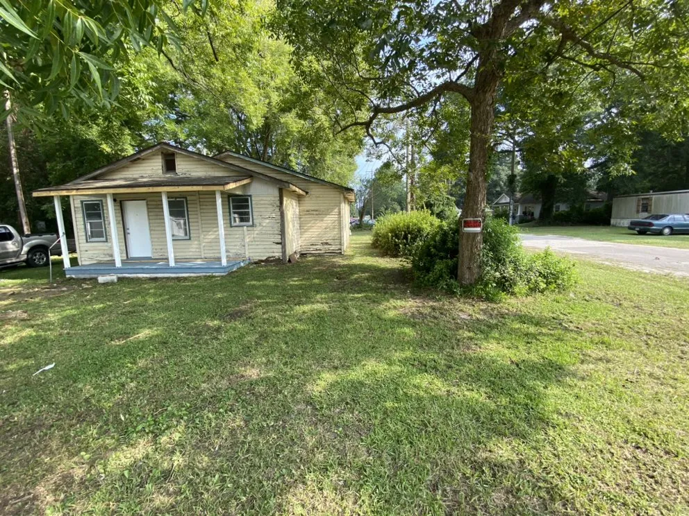 Expert lawn care service in Whiteville, NC - Matt’s Lawn Care