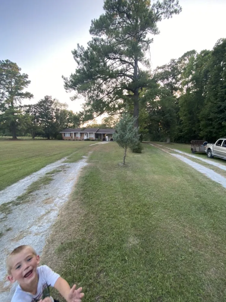 Trusted yard maintenance experts serving Whiteville, NC - Matt’s Lawn Care