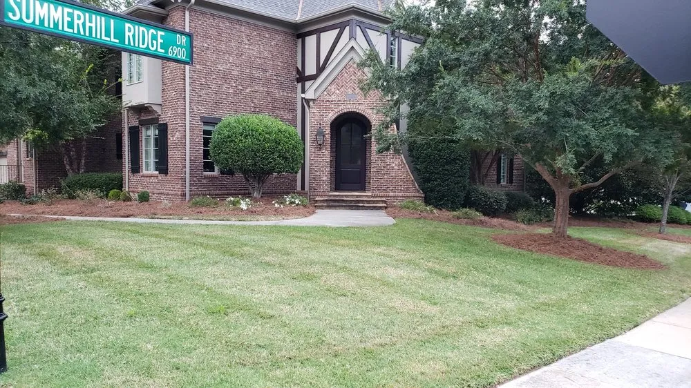 Affordable lawn mowing service in Charlotte, NC by Matt's Lawns