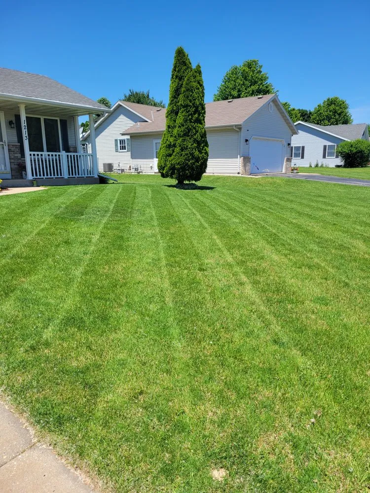 Top-rated yard maintenance in Janesville, WI by Matt's Mowing and Pressure Washing
