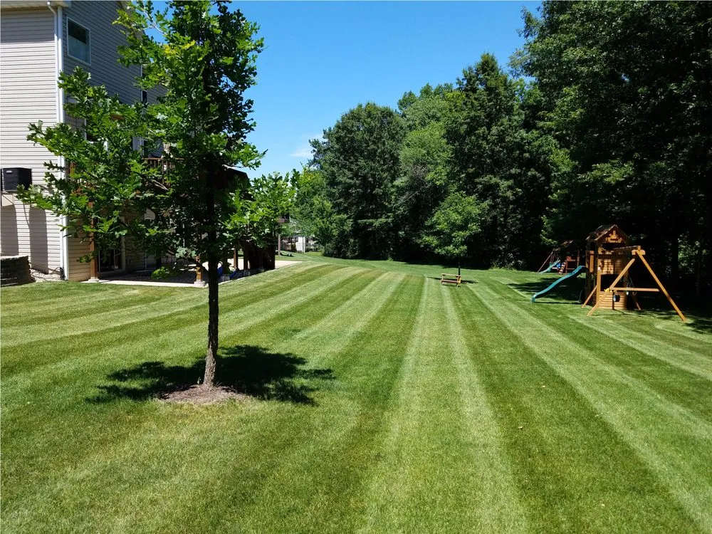 Custom landscaping services experts serving Villa Ridge, MO - Matt's Outdoor Contracting
